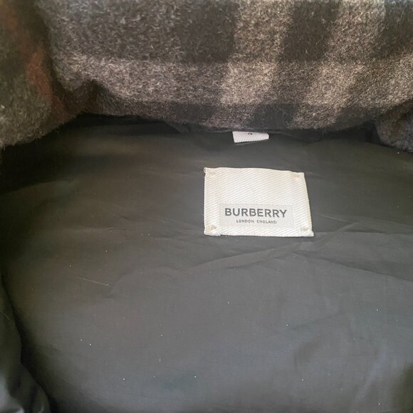 Burberry Down Black Puffer Coat w/ Detachable Sleeves - Men's Large (NWOT) - Picture 6 of 7